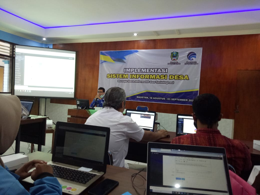 PELATIHAN IMPLEMENTASI SISTEM INFORMASI DESA MENUJU DESA INFORMATIF DAN TERINTEGRASI